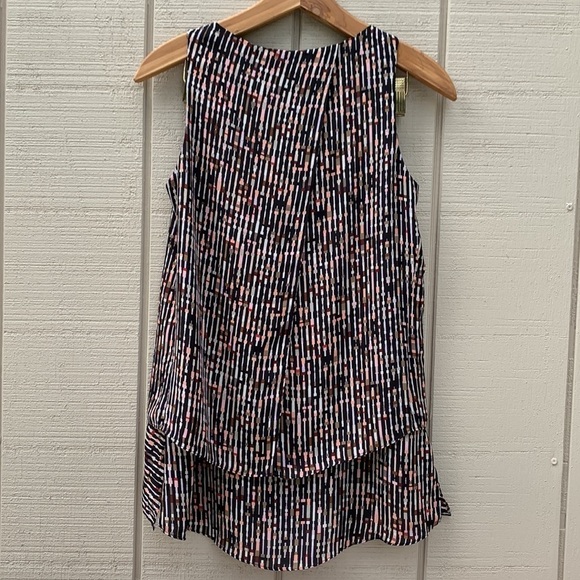 White HOUSE BLACK MARKET Printed Petal-Back Tank - Picture 6 of 10